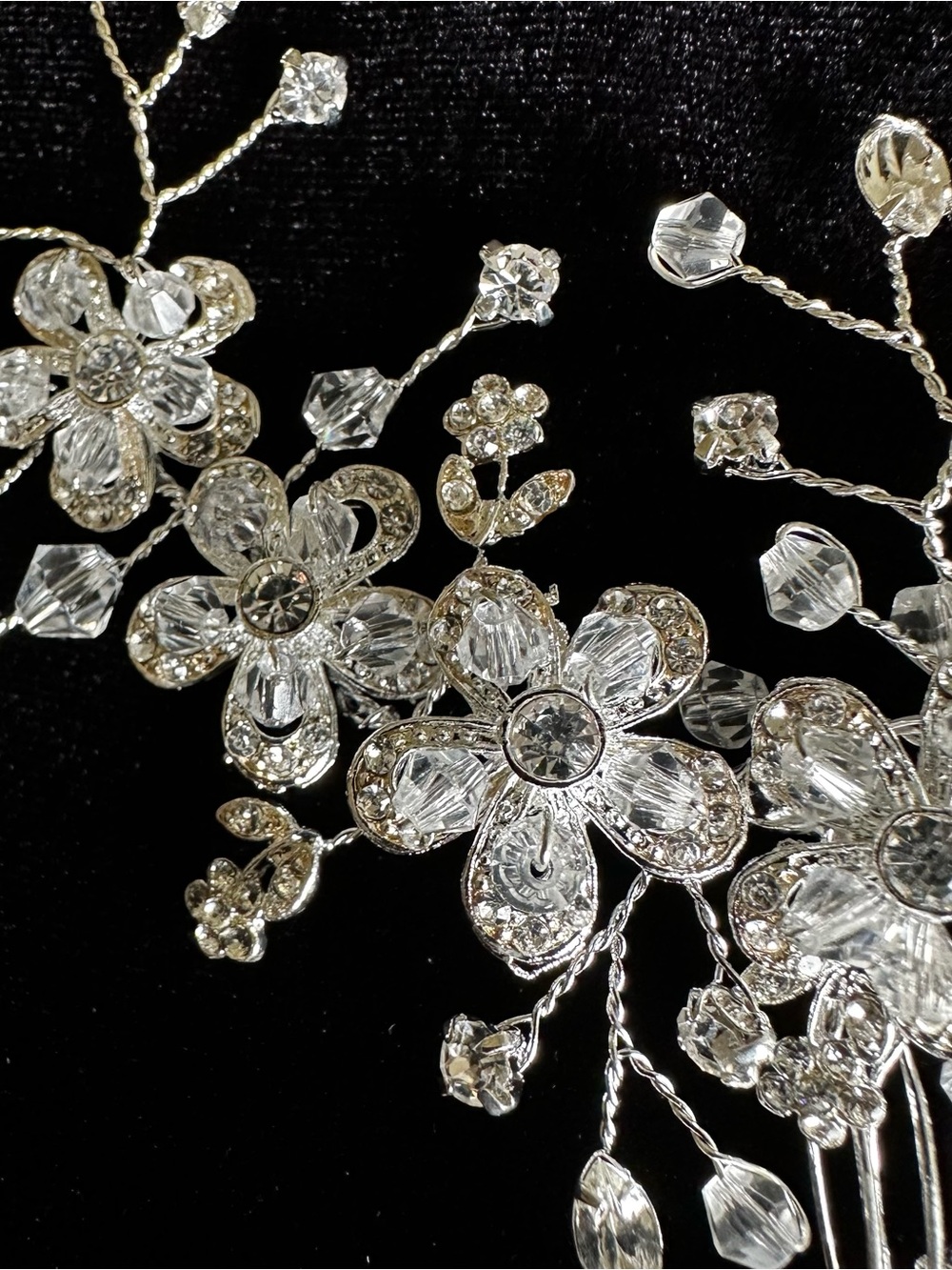 Bridal wedding comb silver tone crystal style rhinestone floral hair headpiece - Picture 4 of 13